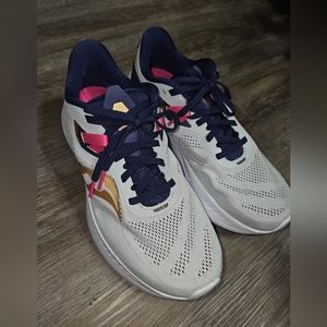 Women's Saucony Guide 15 Running Prospect Glass sz 10